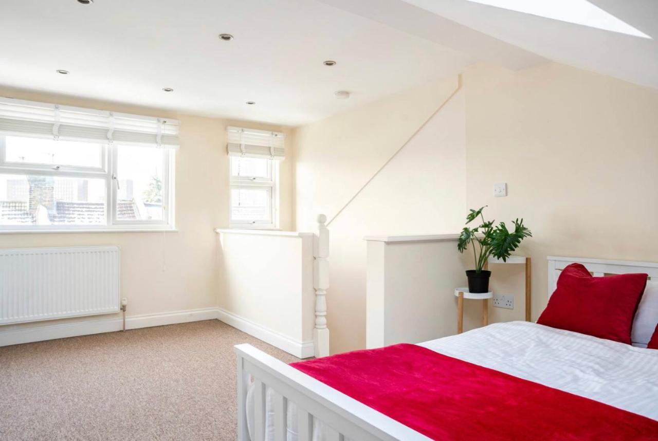 2 Bed Terraced House With Loft In Stratford London Vila Exterior foto